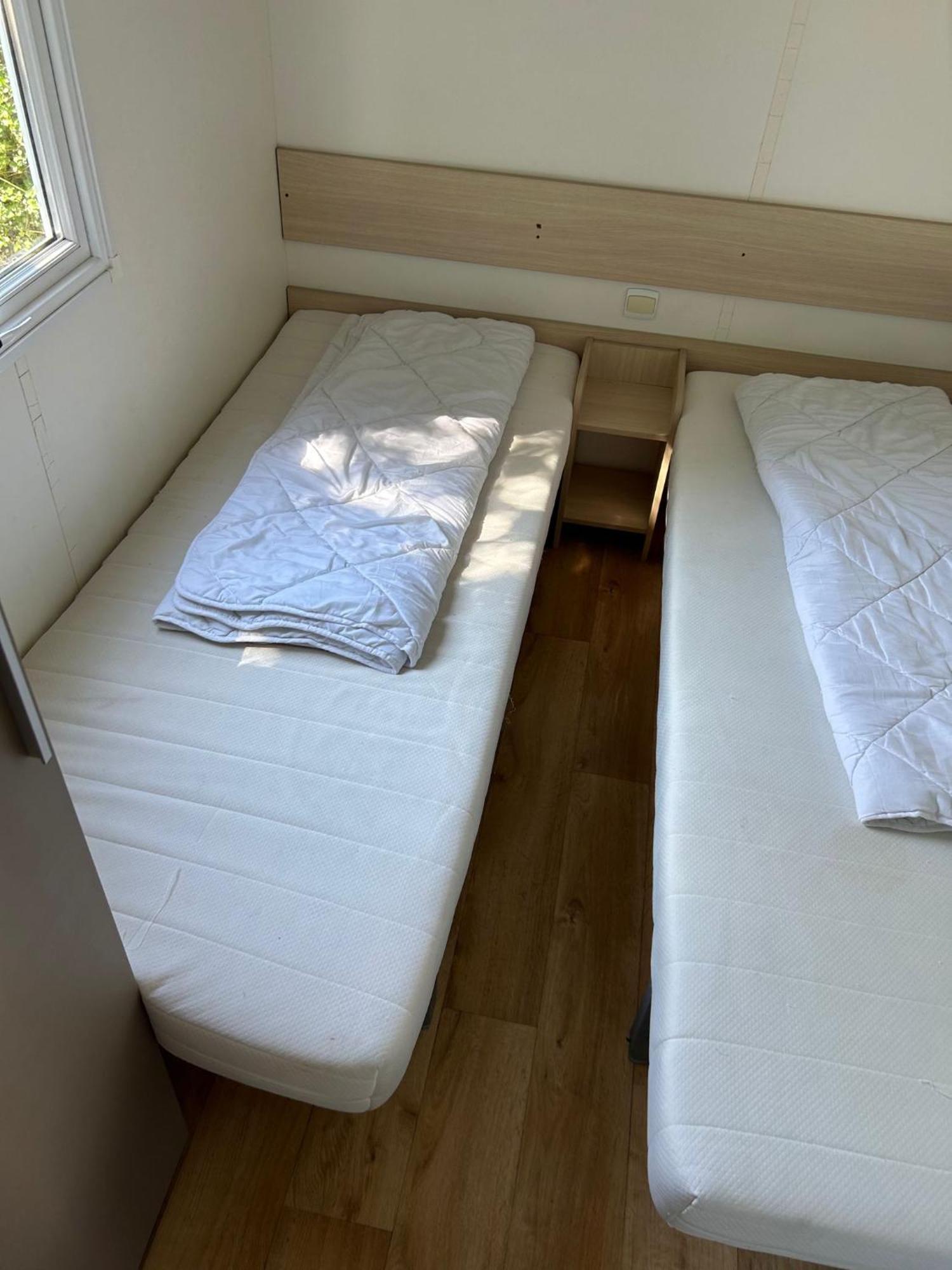 Luxueuze Stacaravan 4Pers Met Terras En Tuintje Bredene Exteriör bild